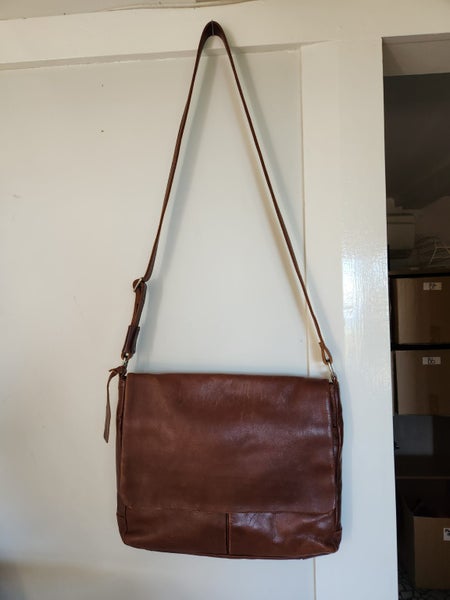 FIBRE genuine leather laptop crossbody satchel (B7) Carousel 2