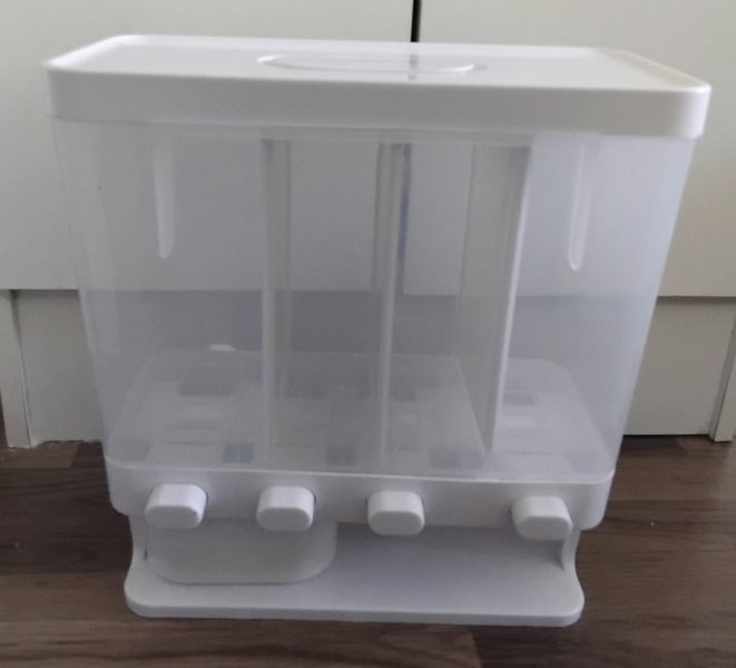 Storage container with dispenserr Carousel 1