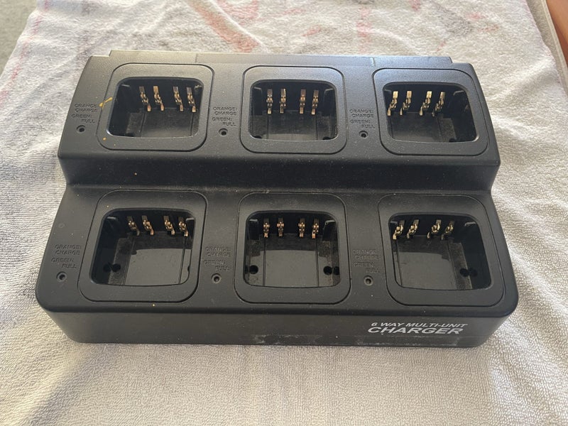 Motorola 6 bay charger Carousel 1