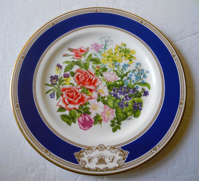 #* Royal Doulton "Royal Wedding Bouquet, Charles & Diana 1981" Display Plate *# Carousel 1