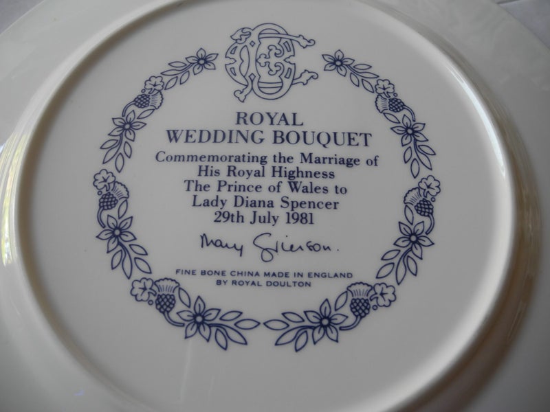 #* Royal Doulton "Royal Wedding Bouquet, Charles & Diana 1981" Display Plate *# Carousel 3