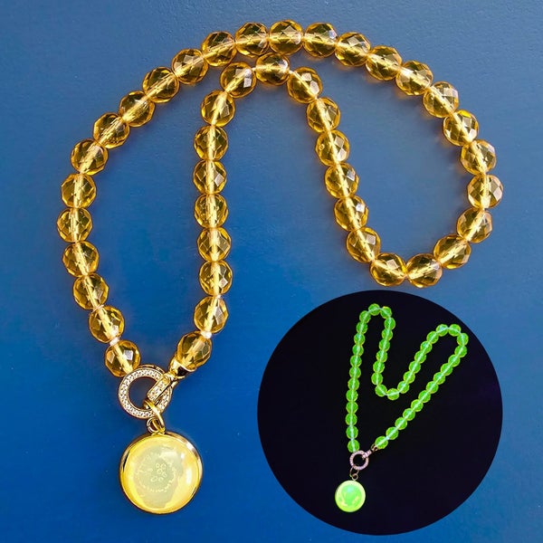 Uranium Glass Beaded choker with cabochon pendant Carousel 1