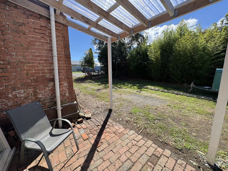 Image 2 of 18