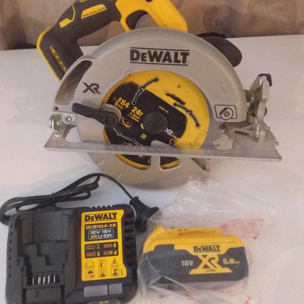 Dewalt 18v XR Brushless 184mm circular as new with charger and new 5ah battery Carousel 1