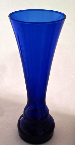 +++ VINTAGE COBALT BLUE GLASS VASE +++ Carousel 1