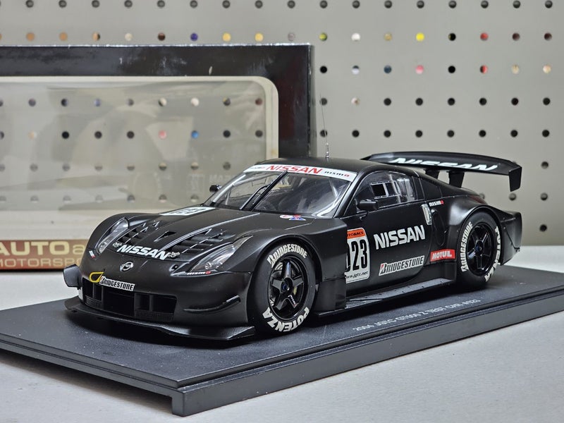 AUTOart 1/18 Nissan Fairlady Z Nismo Test Car - 2004 JGTC GT500 Carousel 1