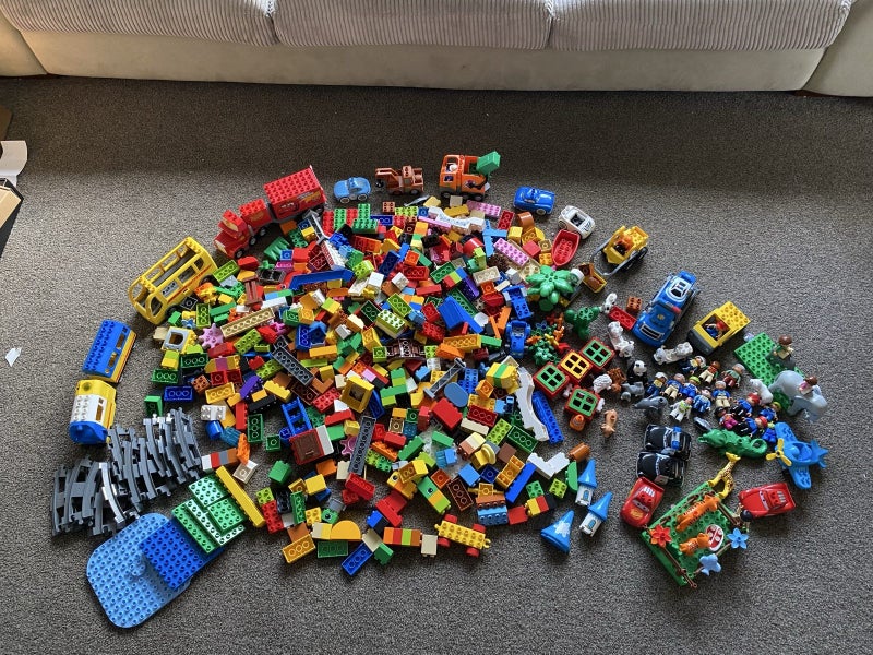 Bulk Load of Duplo Carousel 1