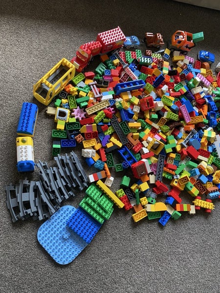 Bulk Load of Duplo Carousel 2