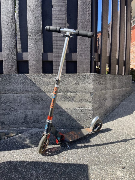 micro scooter Carousel 1