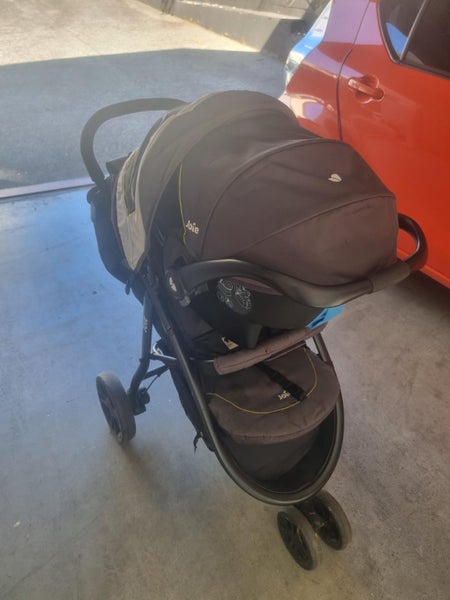 Joie Litetrax Travel System - Good Condition Carousel 1