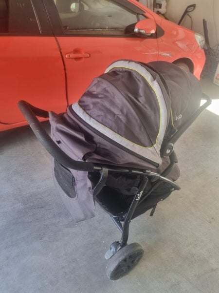 Joie Litetrax Travel System - Good Condition Carousel 2