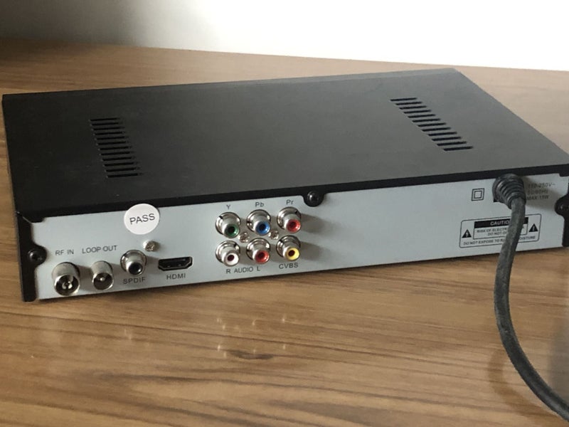 $1R Freeview Receiver // Turns On Carousel 2