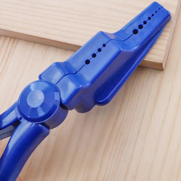 Safety Nail Assist Clamp Carousel 2