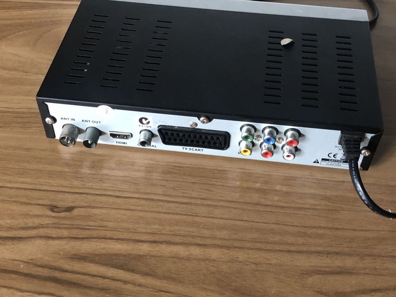 $1R Freeview Receiver // Turns On Carousel 2