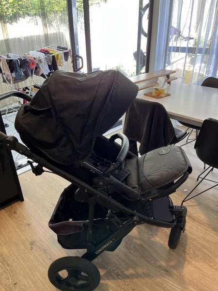 Edwards n Co pram Carousel 3