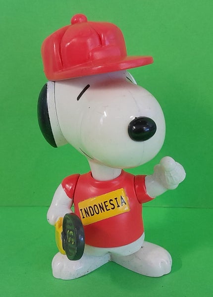 Snoopy World Tour toy, Indonesia, series 1 (McDonalds 1998) Carousel 1