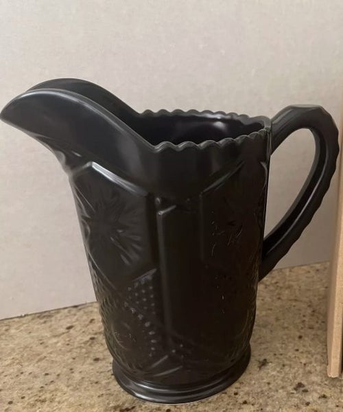 Hardware Lane Robert Gordon Australian Black Jug Carousel 1