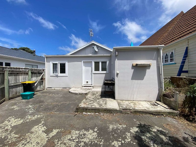 Image 1 of 8