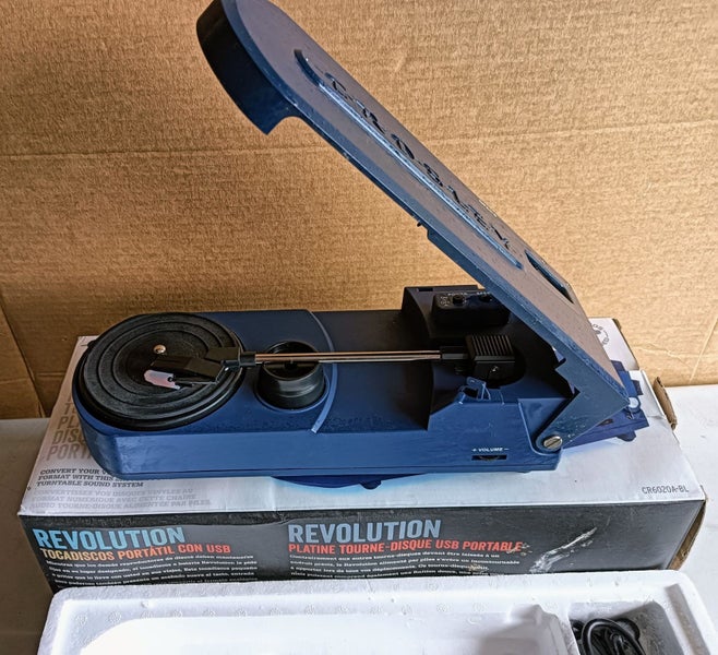 CROSLEY REVOULTION USEB TURNTABLE Carousel 2