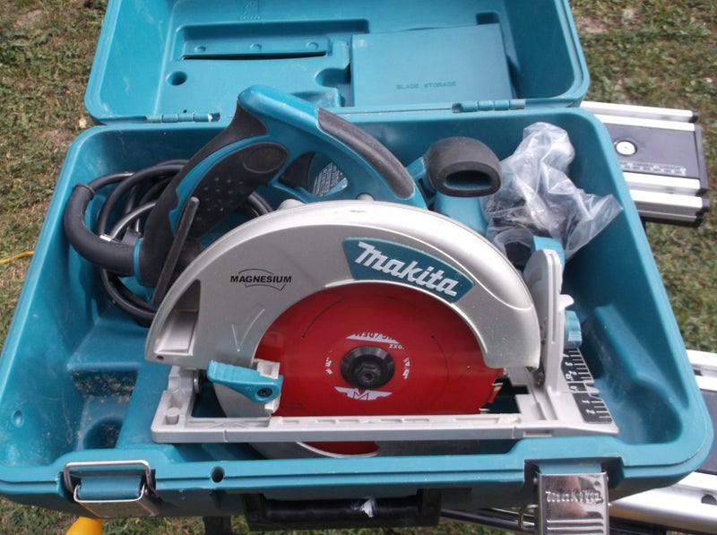Makita 5007MG Circular saw Carousel 1