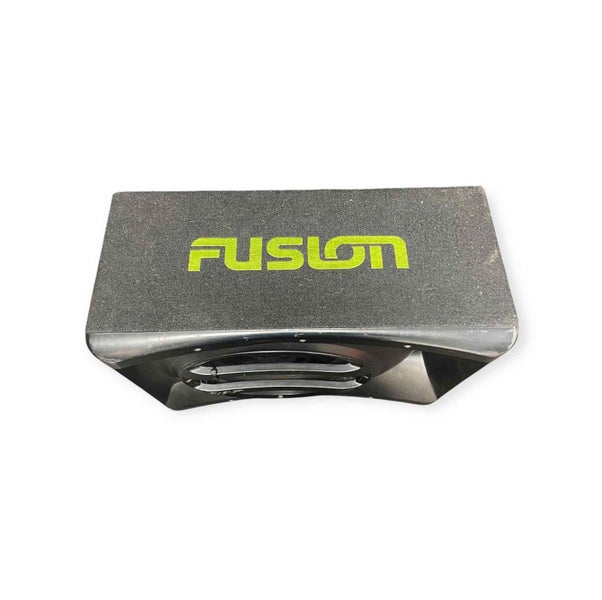 FUSION SUBWOOFER & AMPLIFIER Carousel 2