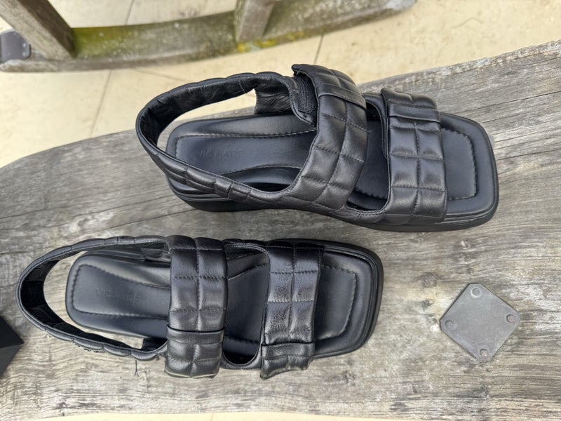 VicMatie Sandals Carousel 2