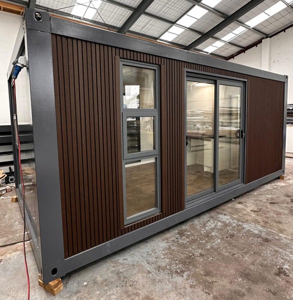 Dark Cabin with cladding 6x3m Carousel 2