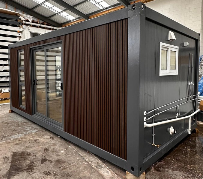 Dark Cabin with cladding 6x3m64458325157891110