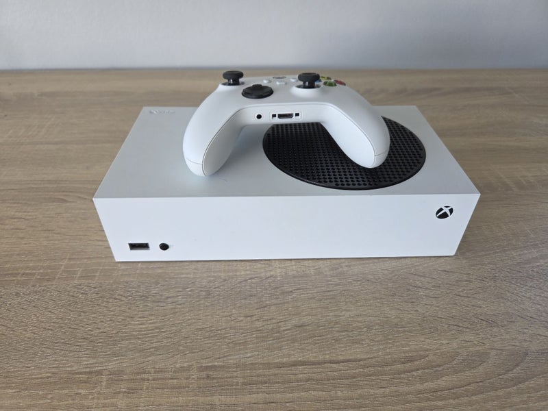 Xbox Series S + Controller Carousel 3