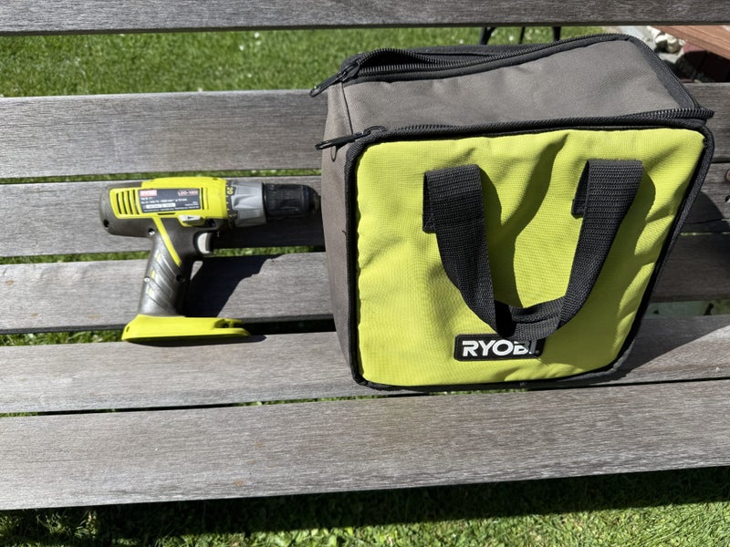 Ryobi LDD-1802 Drill and Bag Carousel 1
