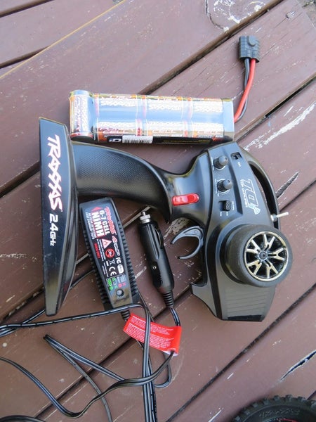 Traxxas trx 6x6 crawler truck Carousel 8