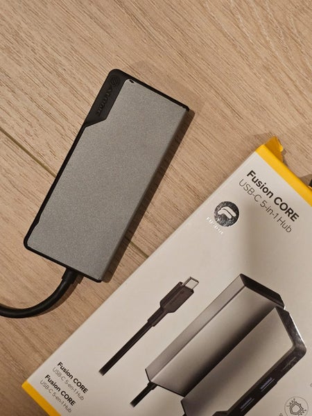 Alogic Fusion Core 5 in 1 USB-C Hub Carousel 2