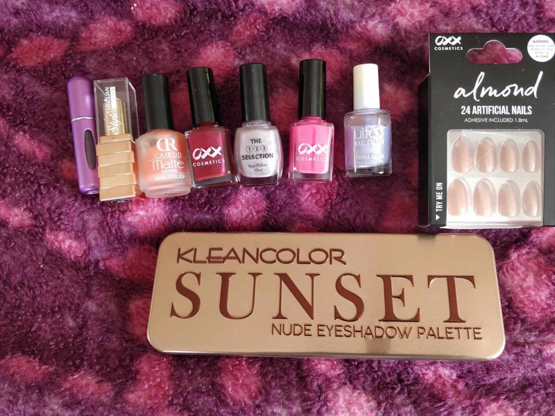 Bulk lot Nail Polish, Eye shadow etc Carousel 1