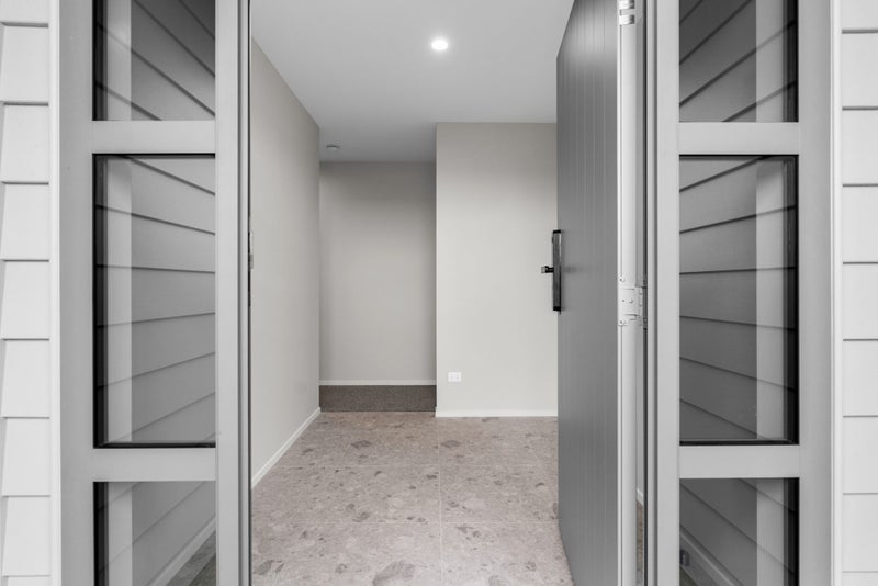 Image 2 of 19