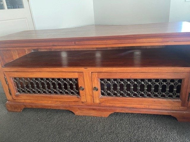 TV Cabinet Carousel 2