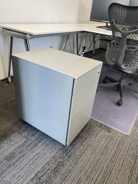 Lockable Steel Office Mobile Carousel 2