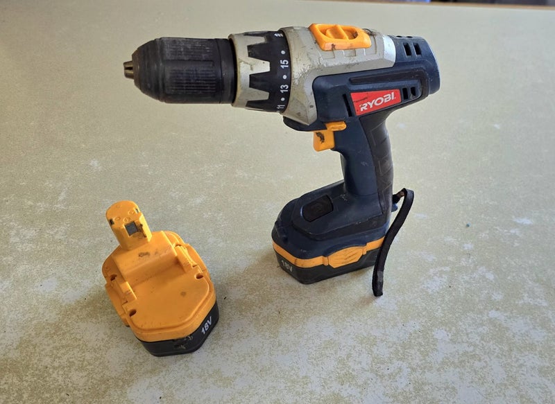 Ryobi drill (untested) $1 reserve Carousel 1