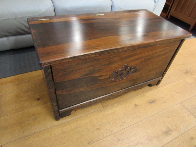 Kauri Blanket Chest Carousel 1