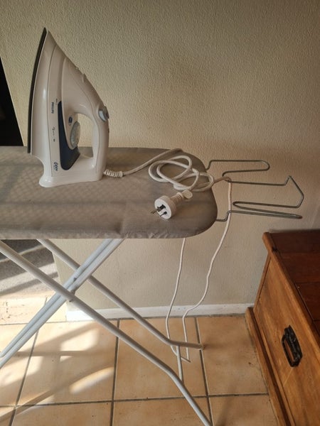 Phillips Steam Iron + Board Carousel 2