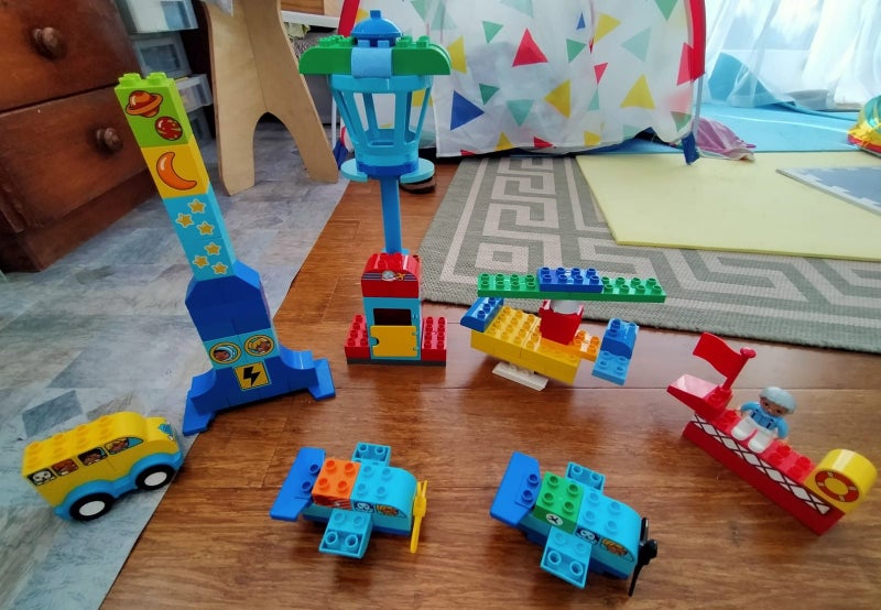 Lego Duplo - Air Transport and Airport Carousel 1