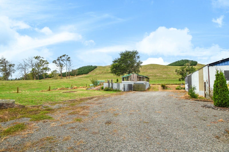 Image 3 of 6