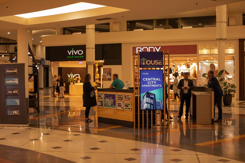 Custom made Kiosk - Business BOOMER! Carousel 1