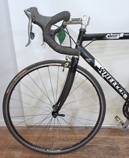 Wheeler 7100 Road Bike Carousel 2