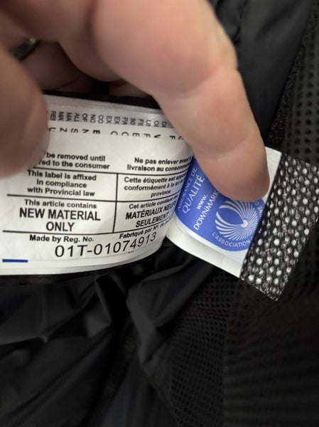 Canada Goose Macculloch Parka Unworn. Carousel 6