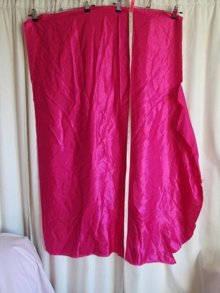 SATIN POLYESTER FABRIC x 1>>>> HOT PINK >>Remnant> >>>>>NEW Carousel 2