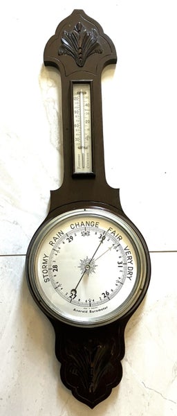 Vintage oak cased banjo barometer. Carousel 1