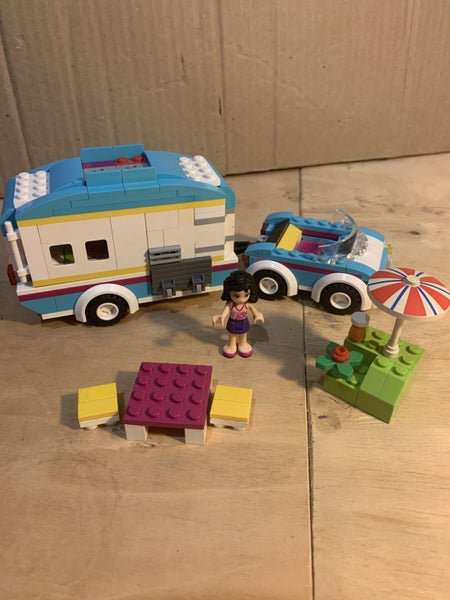 Lego friends set 41034 camper Carousel 1