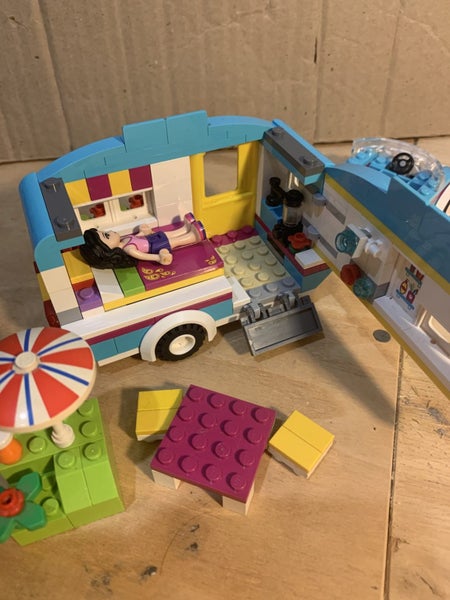 Lego friends set 41034 camper Carousel 2