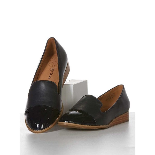 Very Stylish Patent Trim Loafer - Size 10 - Dark Blue Carousel 1