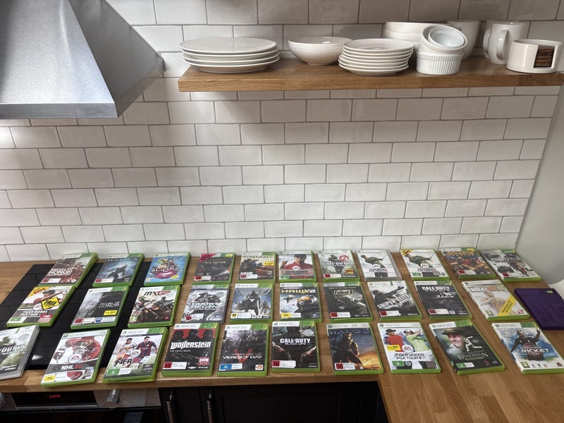 Xbox 360 Bundle with Games Carousel 2